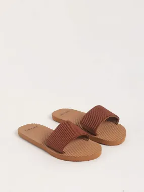 LUNA BLU Brown Textured Flip-Flop